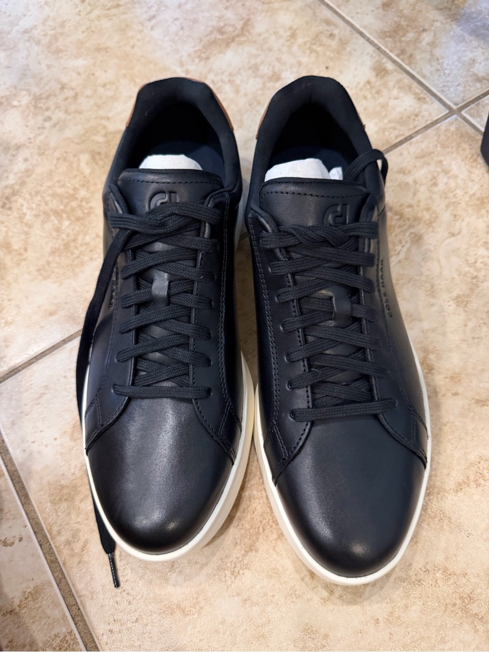NWOB- Men’s Cole Haan
Grand Court Tennis 2.0 Sneakers/ Black & Tan 10.5